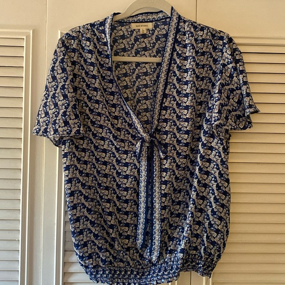 Short sleeve blouse - Picture 1 of 5